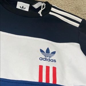 Adidas crew neck sweatshirt